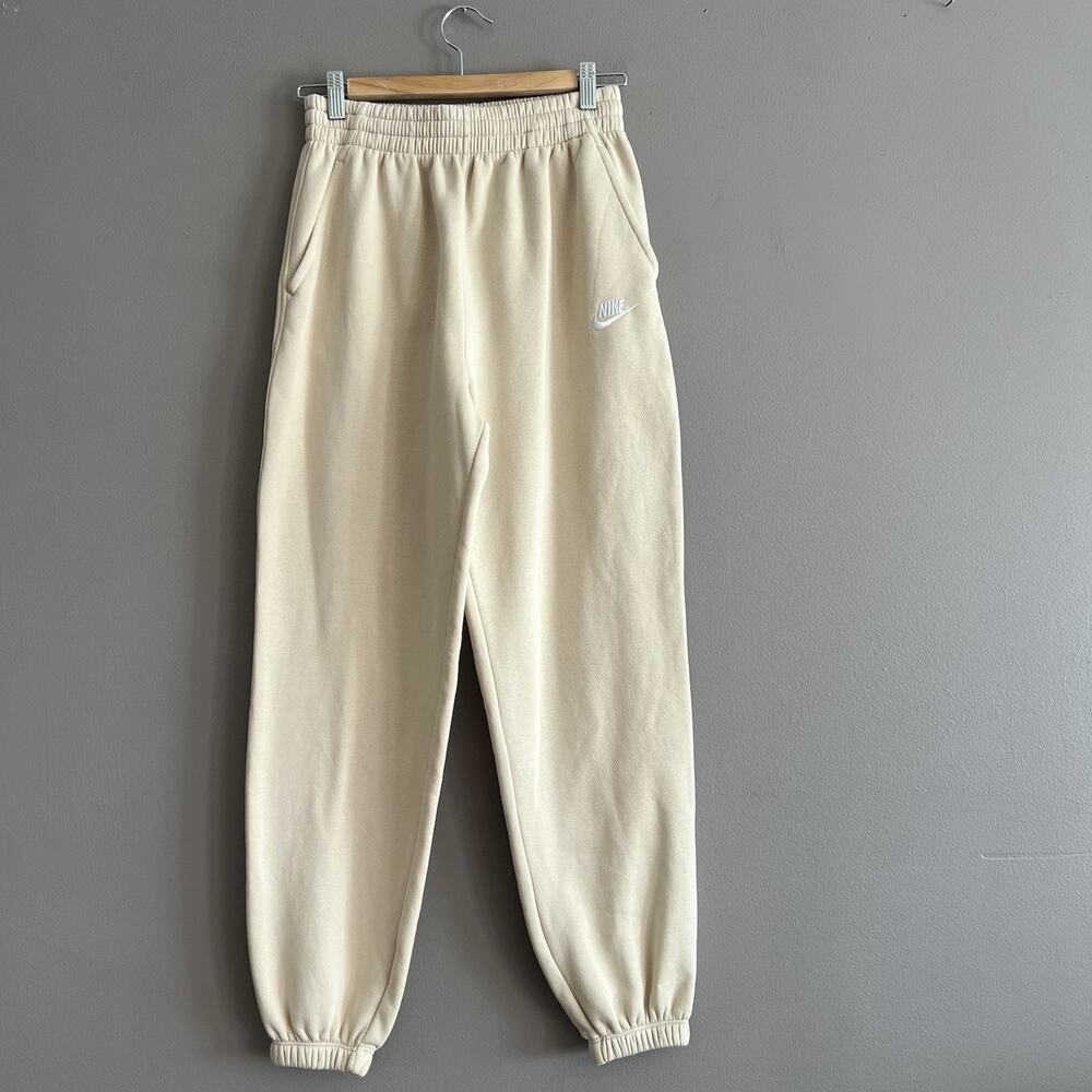 Nike Sportswear Logo Fleece Joggers Youth L Buff Cream Tapered Leg Standard Fit